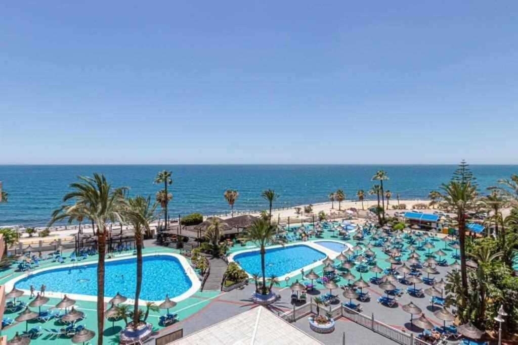 797 Holiday Rentals- Apartamento En Hotel Sunset Beach Frente Al Mar Бенальмадена Екстер'єр фото