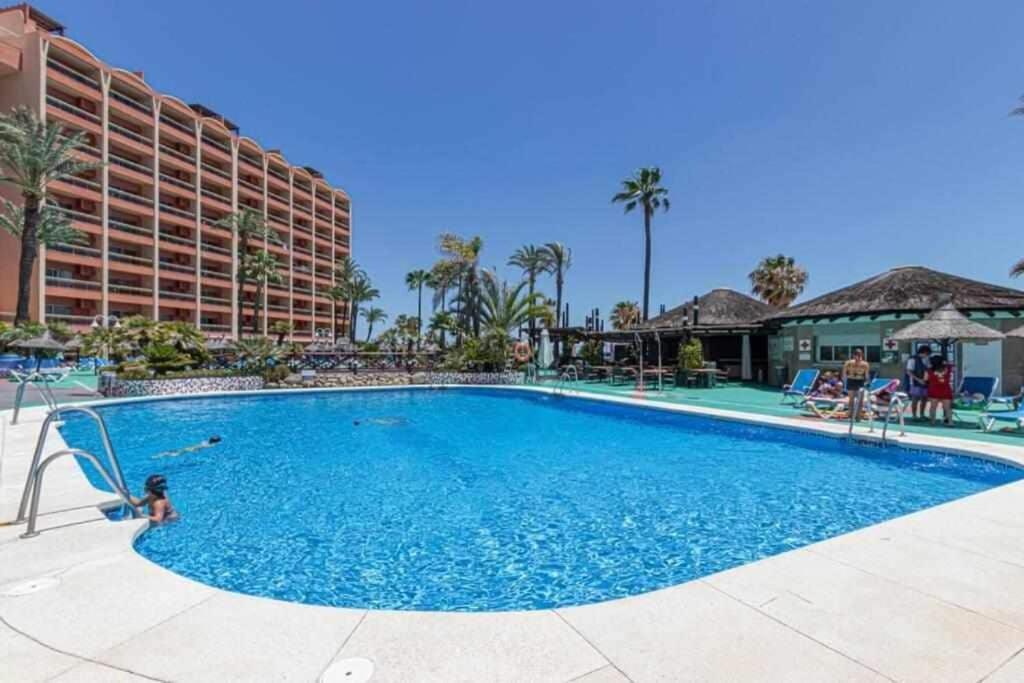 797 Holiday Rentals- Apartamento En Hotel Sunset Beach Frente Al Mar Бенальмадена Екстер'єр фото
