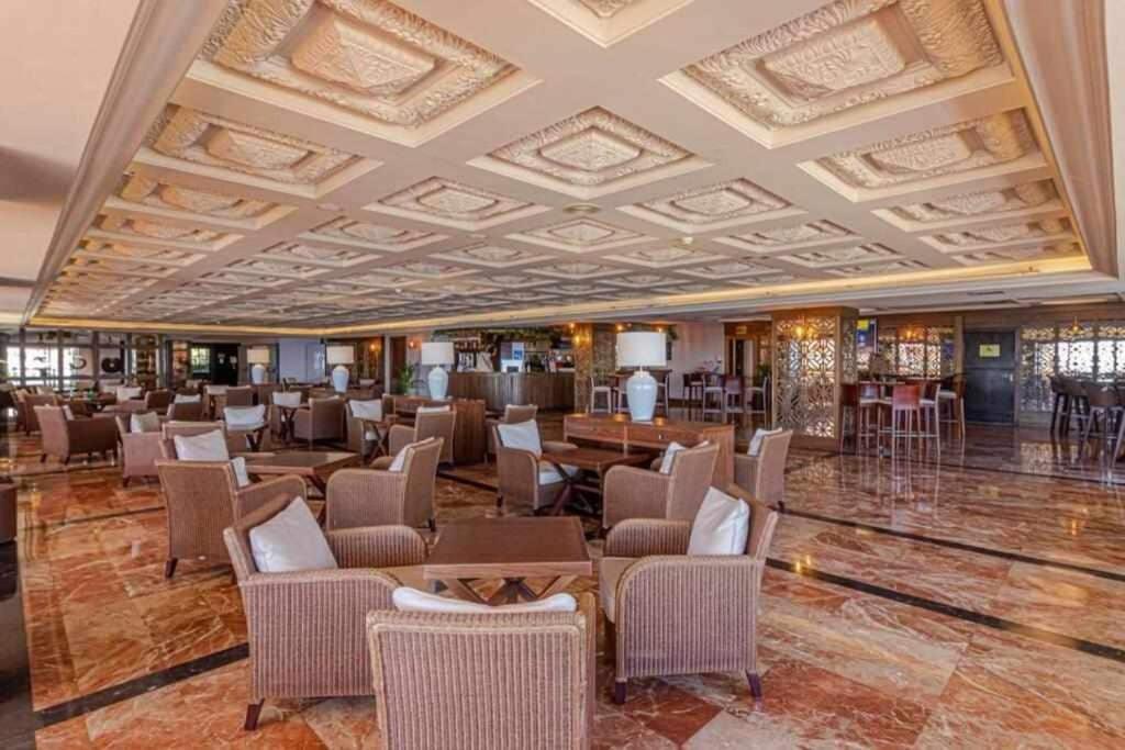 797 Holiday Rentals- Apartamento En Hotel Sunset Beach Frente Al Mar Бенальмадена Екстер'єр фото